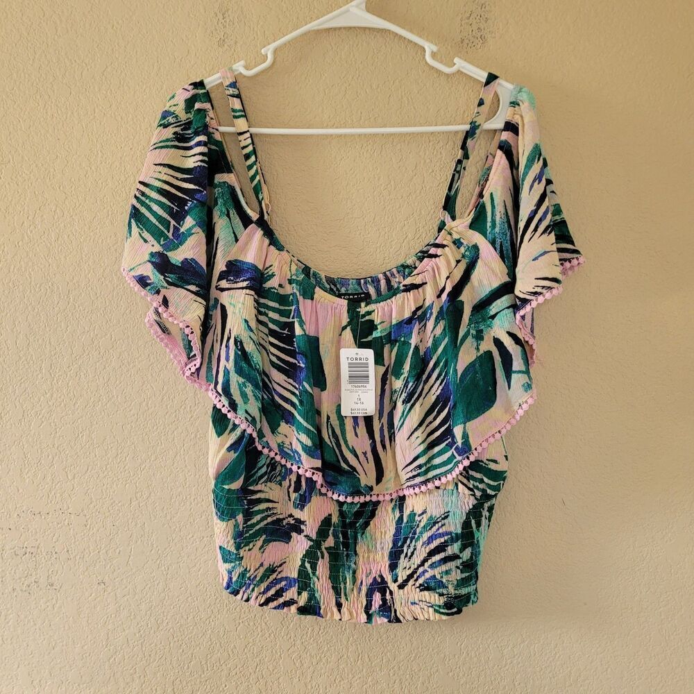 Torrid Top Womens Size 1x Cold Shoulder Smocked Boho Summer Tropical Crinkle Nwt
